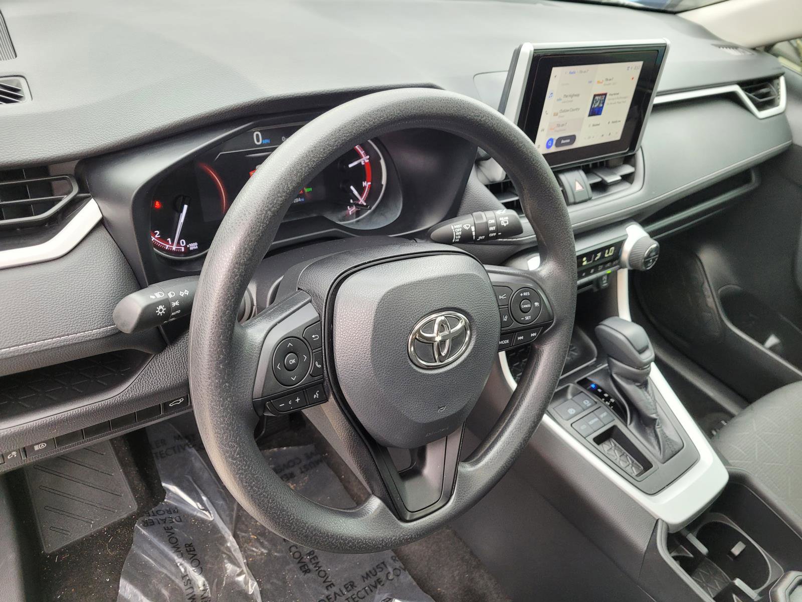 Used 2023 Toyota RAV4 XLE w/ Convenience Package image 27