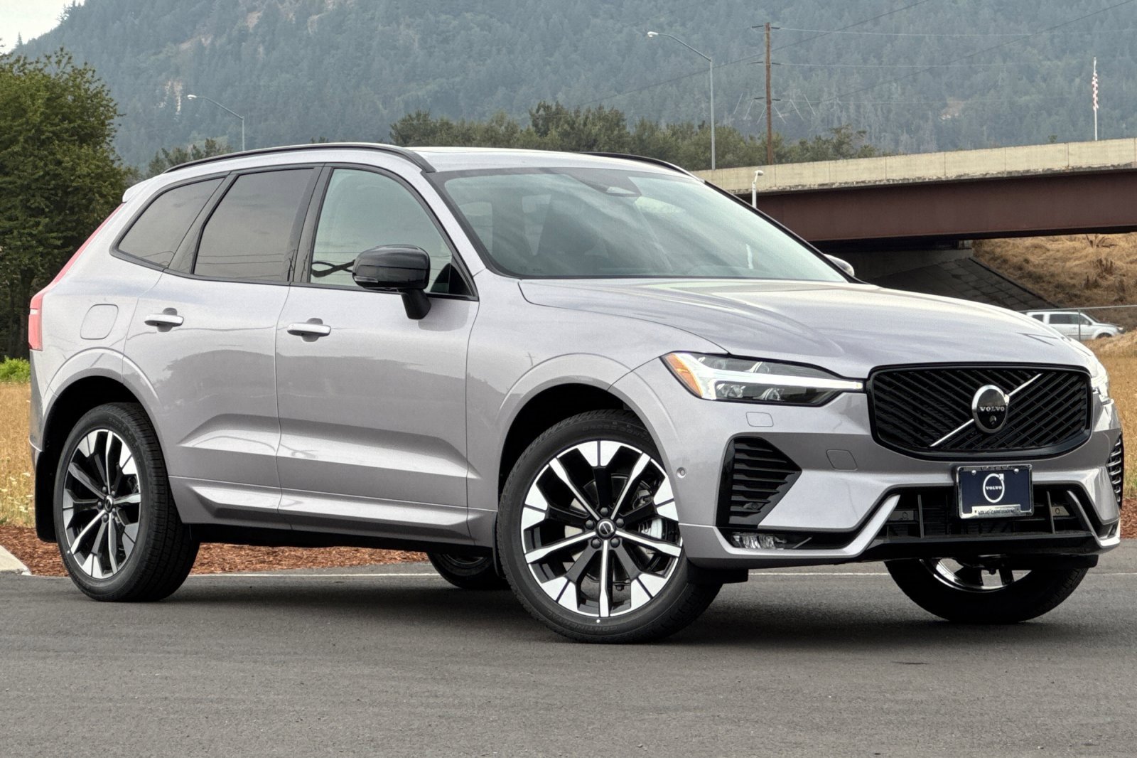 New 2026 Volvo XC60 B5 Plus w/ Climate Package video 1
