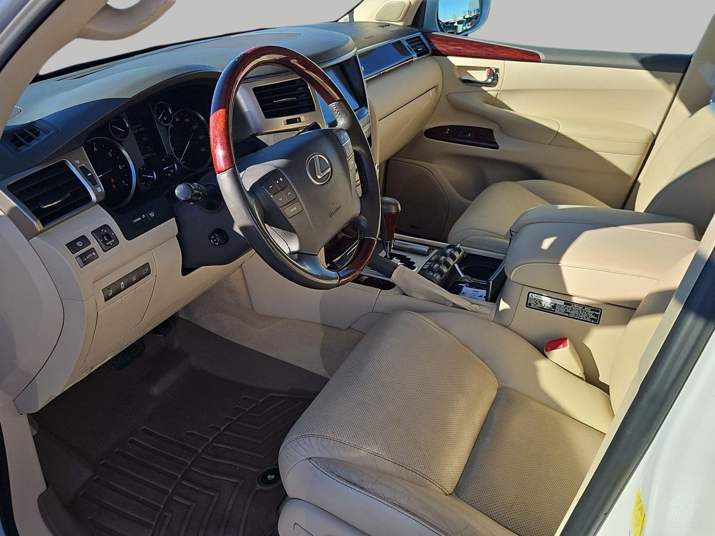 Used 2015 Lexus LX 570 4WD image 15