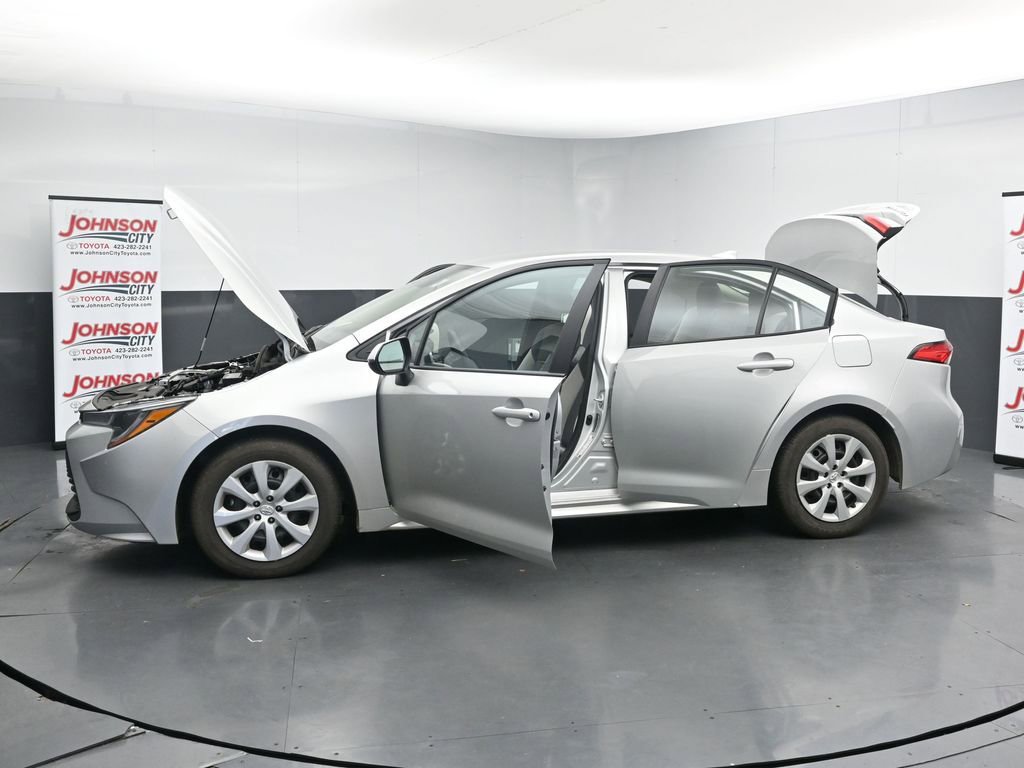 Used 2024 Toyota Corolla LE image 28