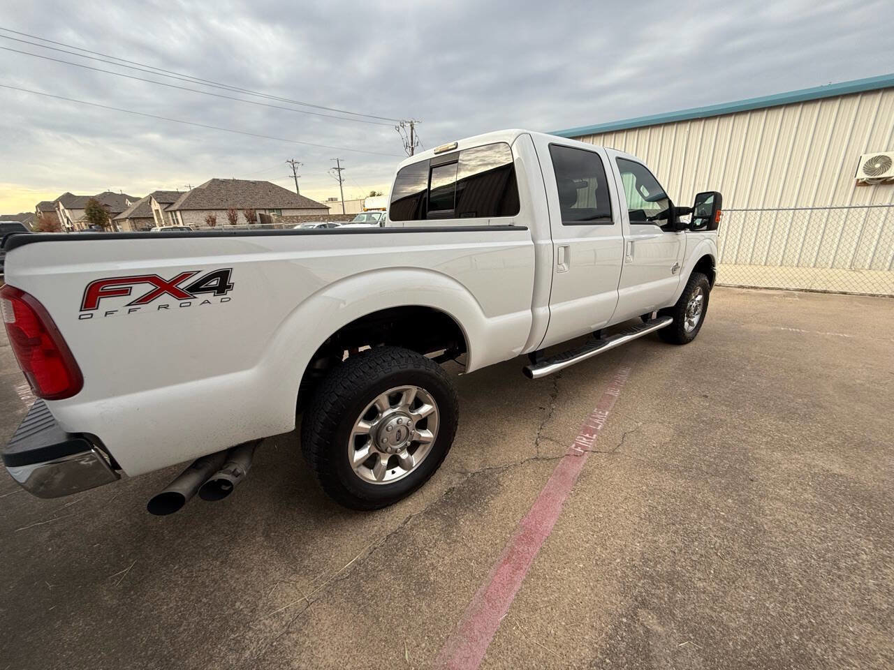 Used 2015 Ford F350 Lariat w/ Lariat Interior Package image 34