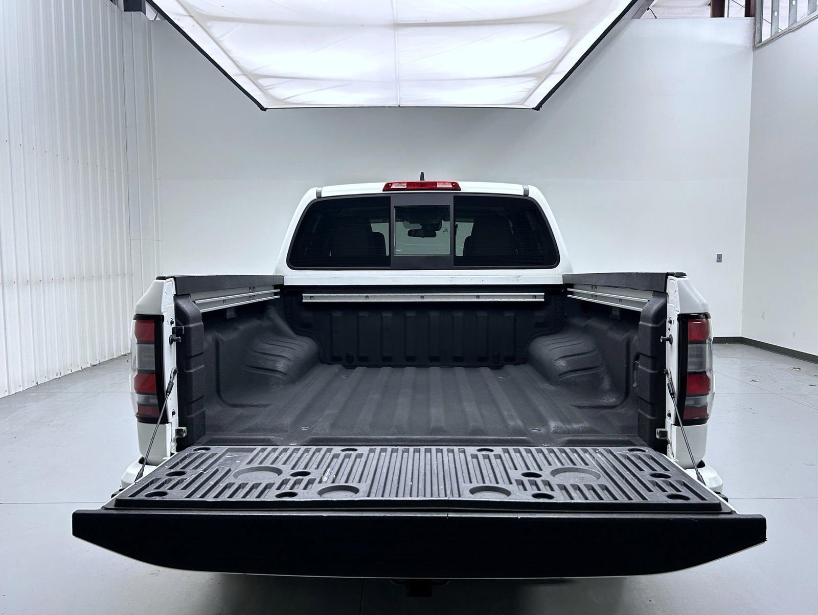 Used 2022 Nissan Frontier SV image 21