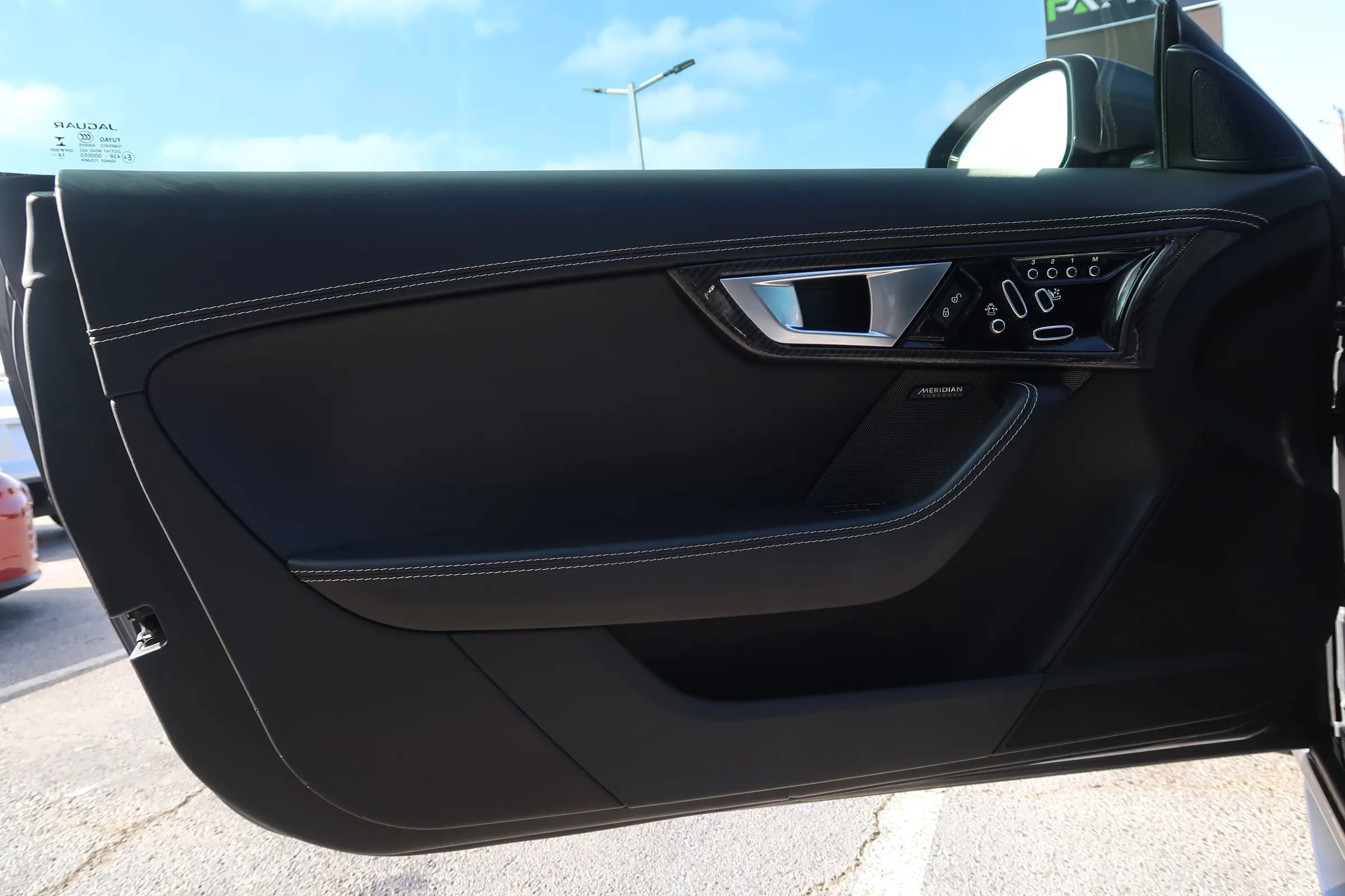 Used 2016 Jaguar F-TYPE R image 42