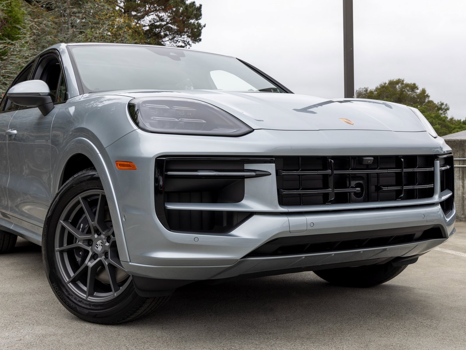 New 2026 Porsche Cayenne Coupe image 9