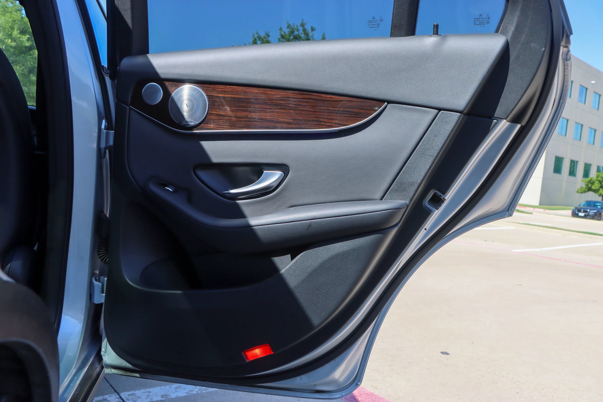 Used 2020 Mercedes-Benz GLC 300 image 11