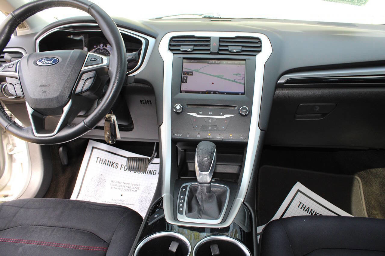 Used 2013 Ford Fusion SE image 35
