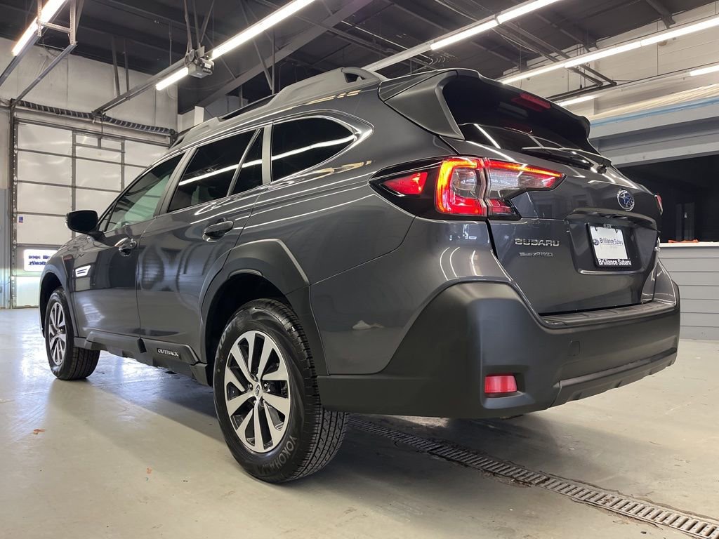 Certified 2025 Subaru Outback Premium w/ Popular Package #1A image 7