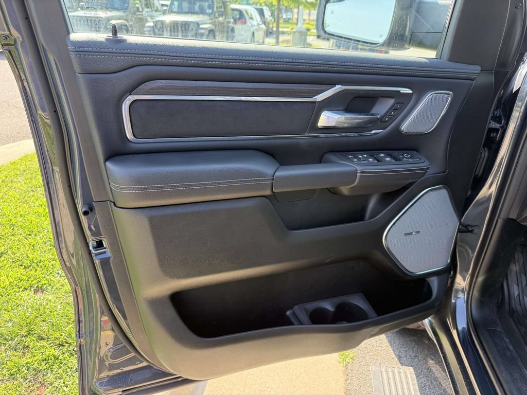 New 2026 RAM 1500 Laramie AWD/4WD image 32