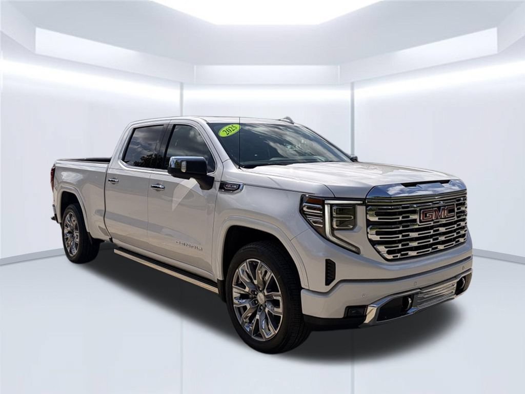 Used 2025 GMC Sierra 1500 Denali w/ Denali Reserve Package AWD/4WD image 5