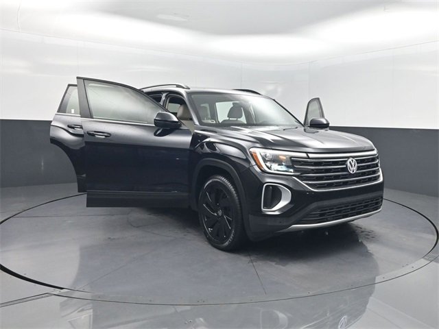 Used 2024 Volkswagen Atlas SE image 42