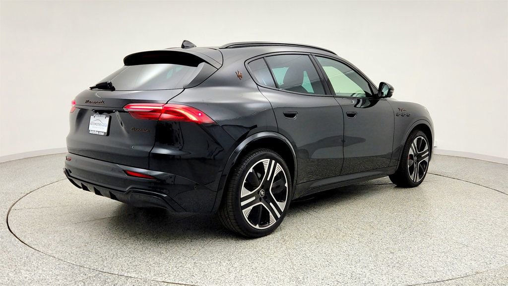 Used 2025 Maserati Grecale Folgore AWD/4WD image 5