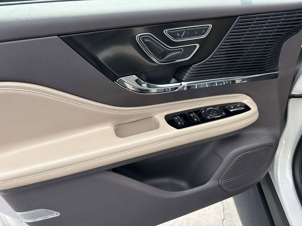 Certified 2022 Lincoln Corsair FWD image 19