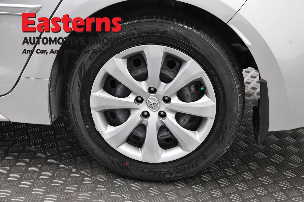 Used 2022 Toyota Corolla LE FWD image 32