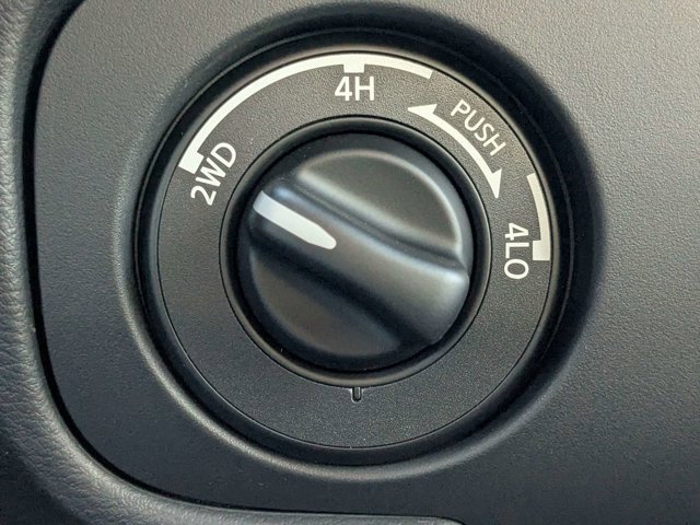 New 2025 Nissan Frontier PRO-4X w/ Interior Protection Package image 30