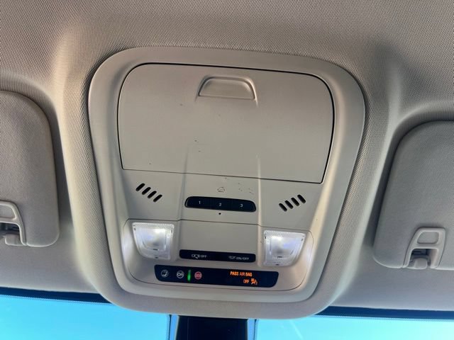 Used 2020 GMC Acadia Denali w/ Technology Package FWD image 33