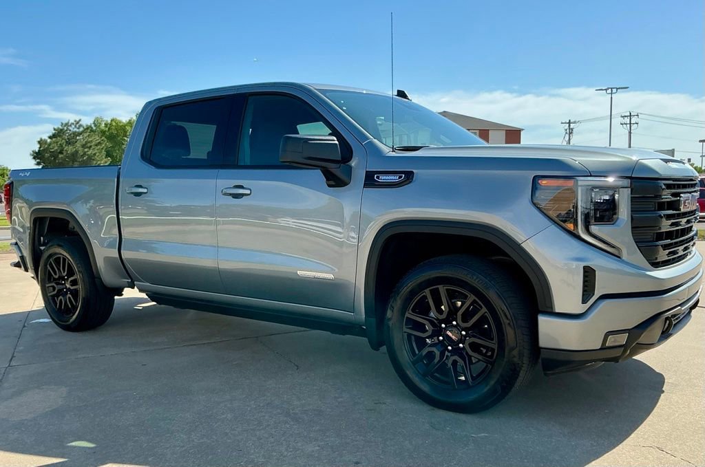 Used 2025 GMC Sierra 1500 Elevation AWD/4WD image 6