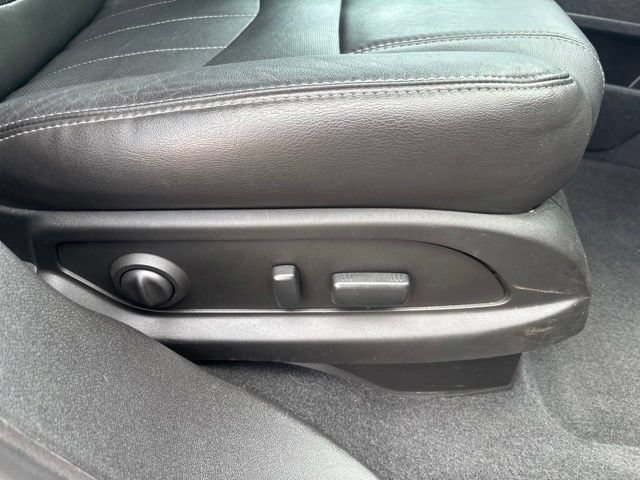 Used 2017 Buick Enclave Leather AWD/4WD image 25