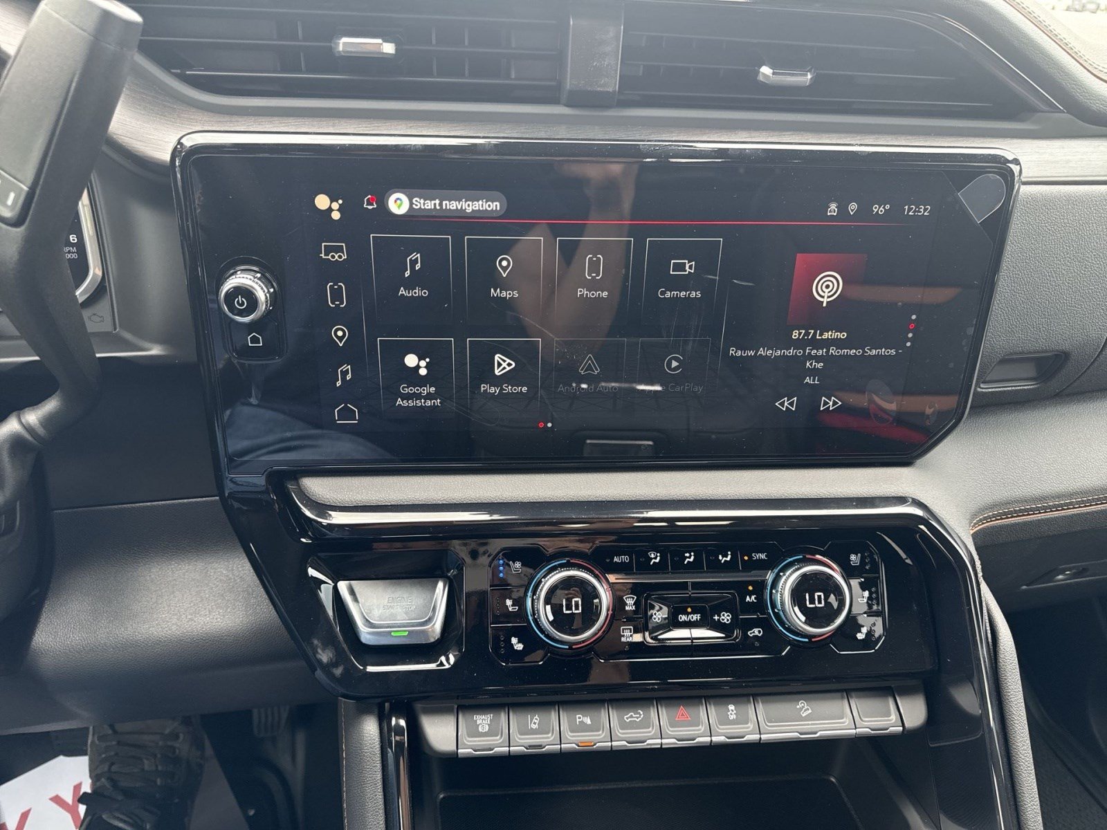 New 2026 GMC Sierra 3500 AT4 w/ AT4 Premium Plus Package AWD/4WD image 19