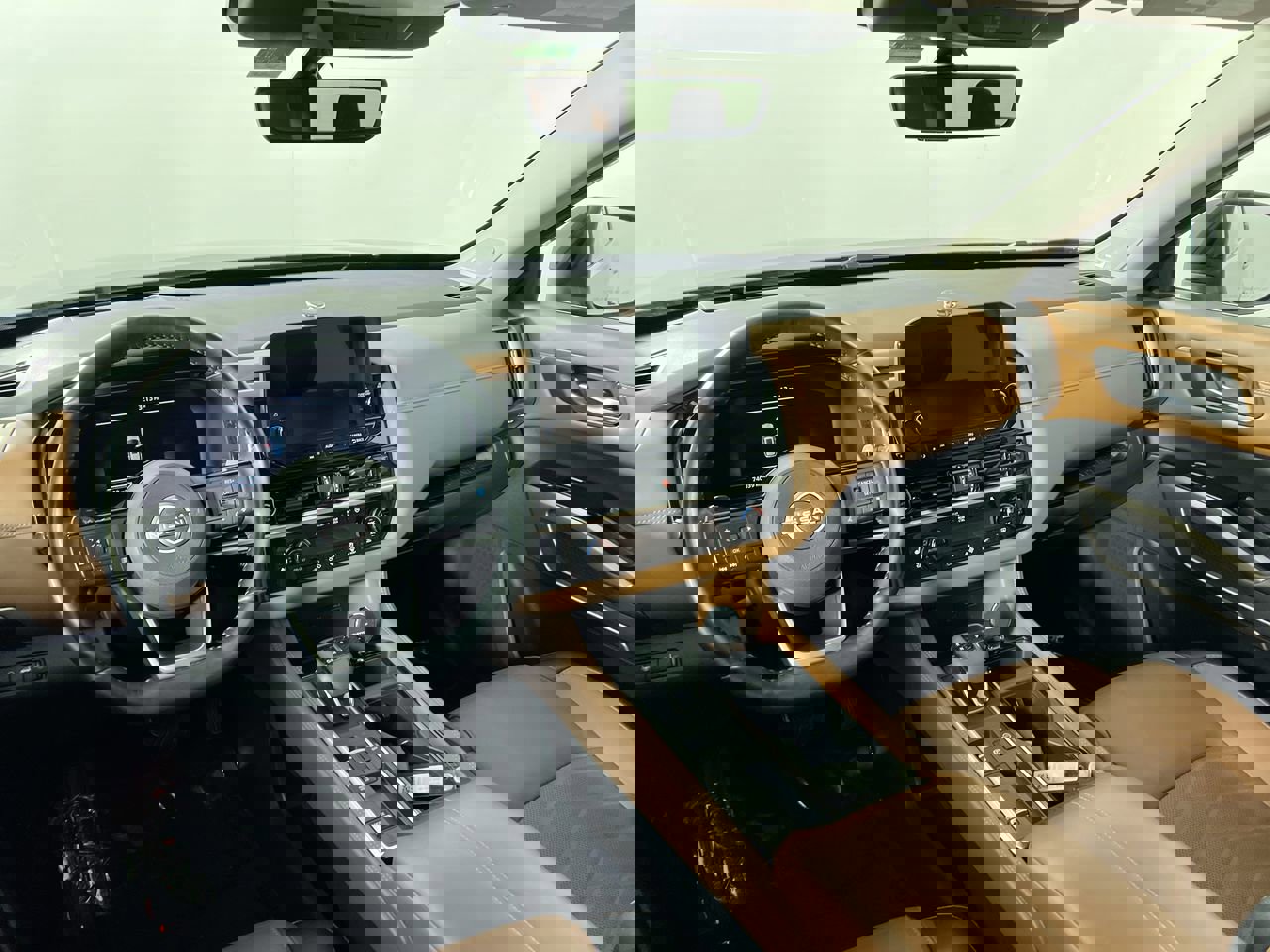 Used 2024 Nissan Pathfinder Platinum image 27