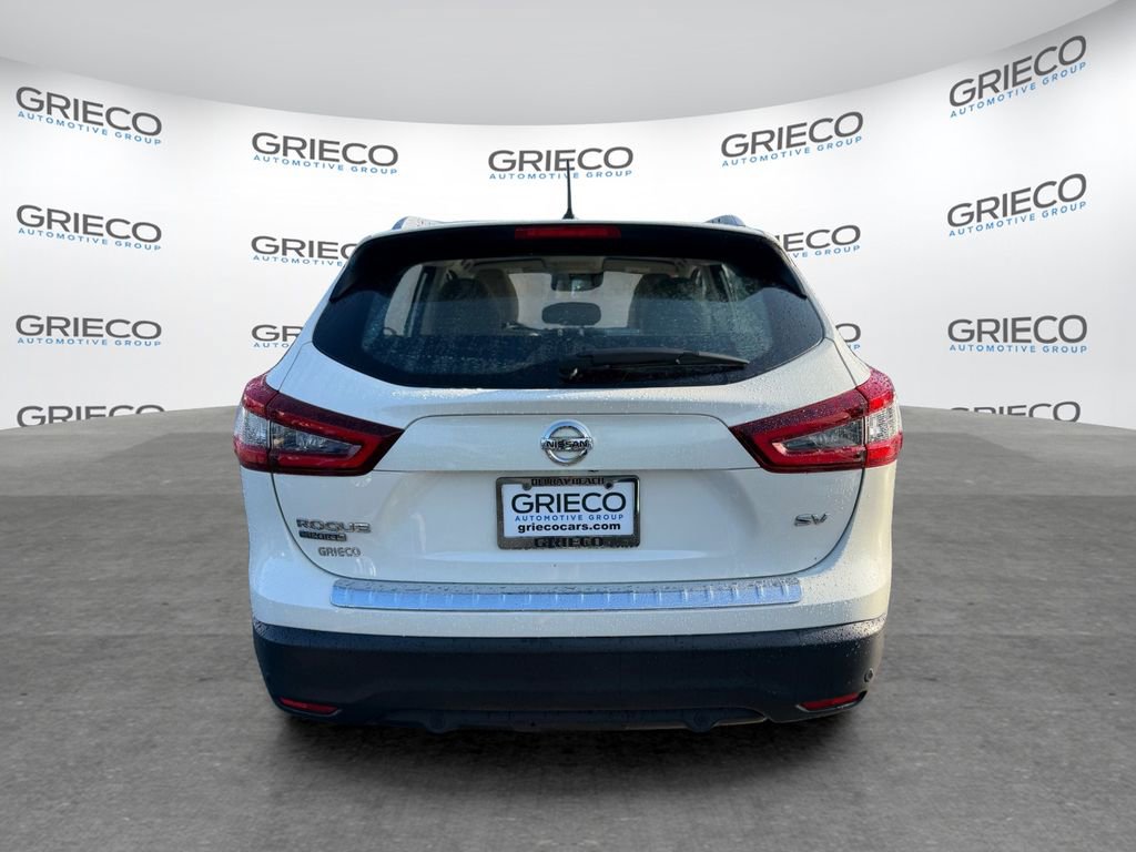 Used 2020 Nissan Rogue Sport SV FWD image 6