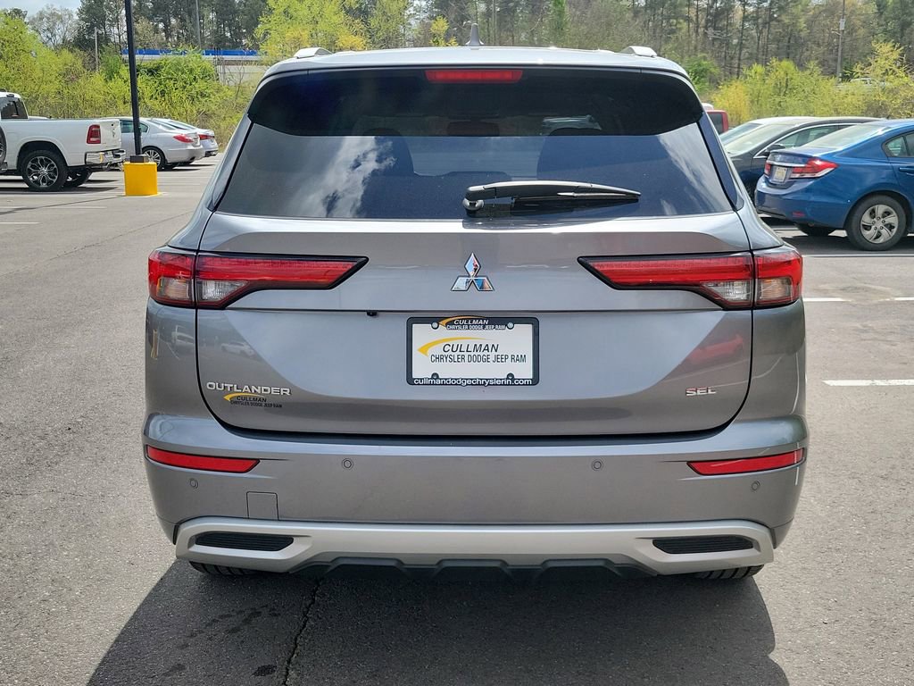 Used 2024 Mitsubishi Outlander SEL image 4