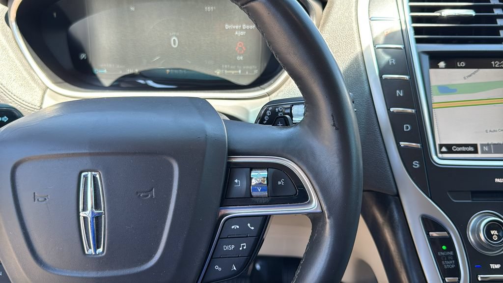 Used 2019 Lincoln Nautilus Select FWD image 12