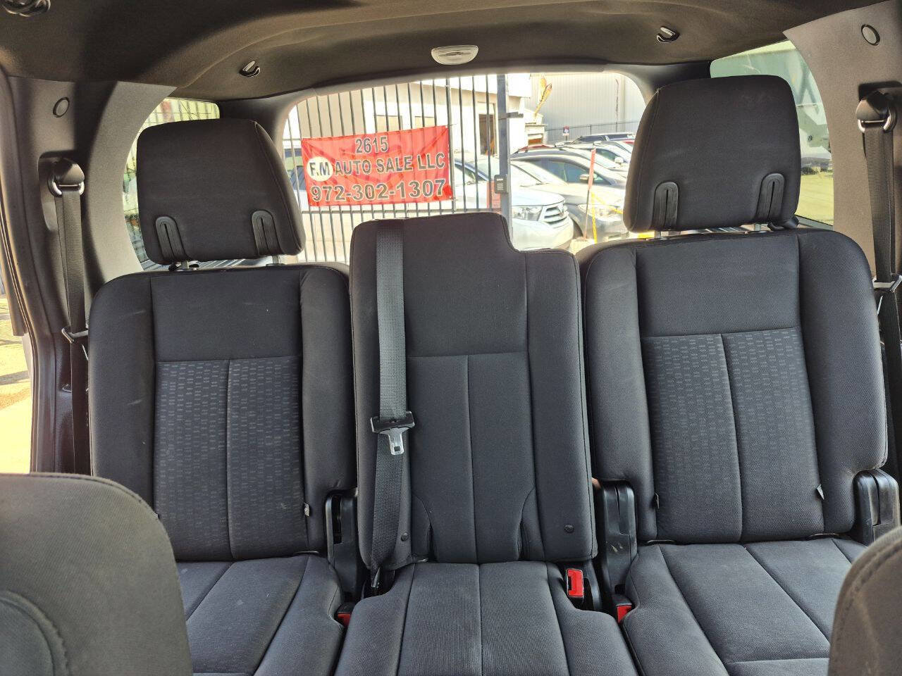 Used 2015 Ford Expedition XLT RWD image 25