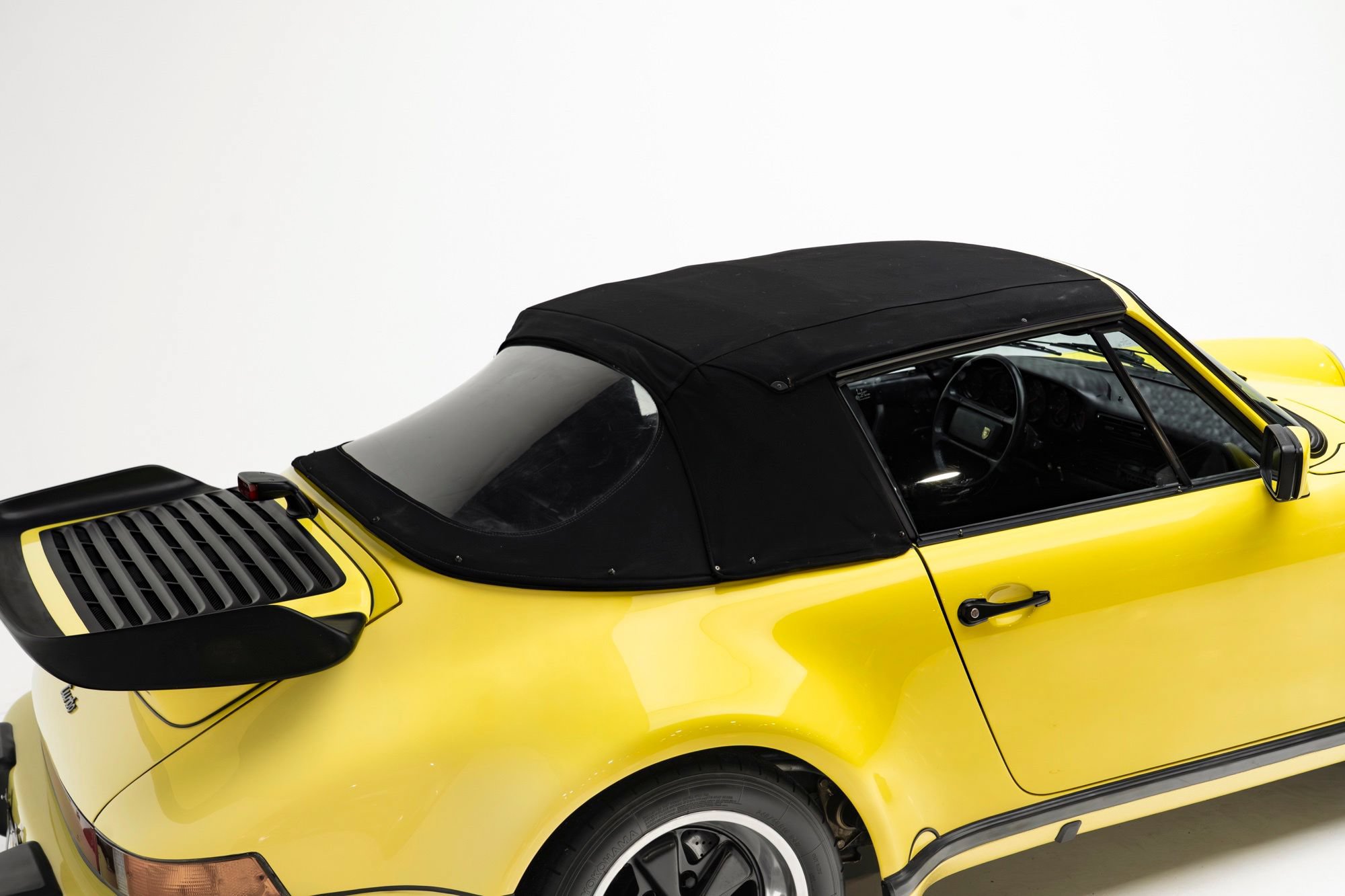 Used 1988 Porsche 911 Carrera RWD image 12
