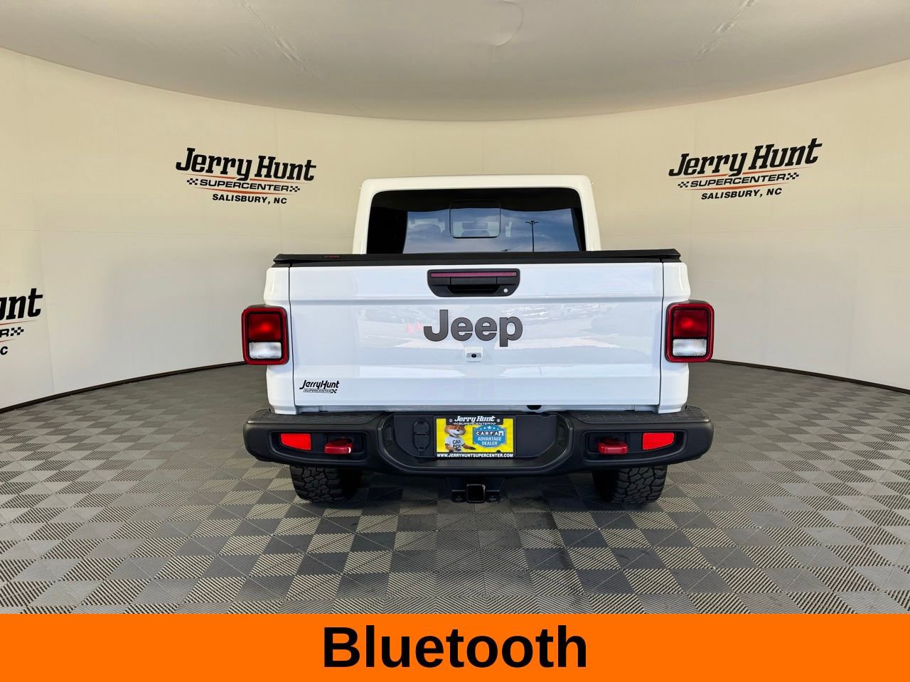 Used 2022 Jeep Gladiator Rubicon w/ Cold Weather Group AWD/4WD image 8