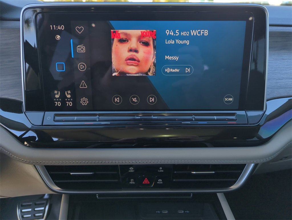 Used 2025 Volkswagen Atlas SEL Premium R-Line image 34