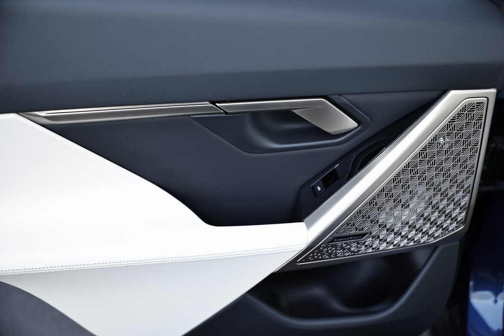 New 2026 BMW 530i w/ Premium Package image 23