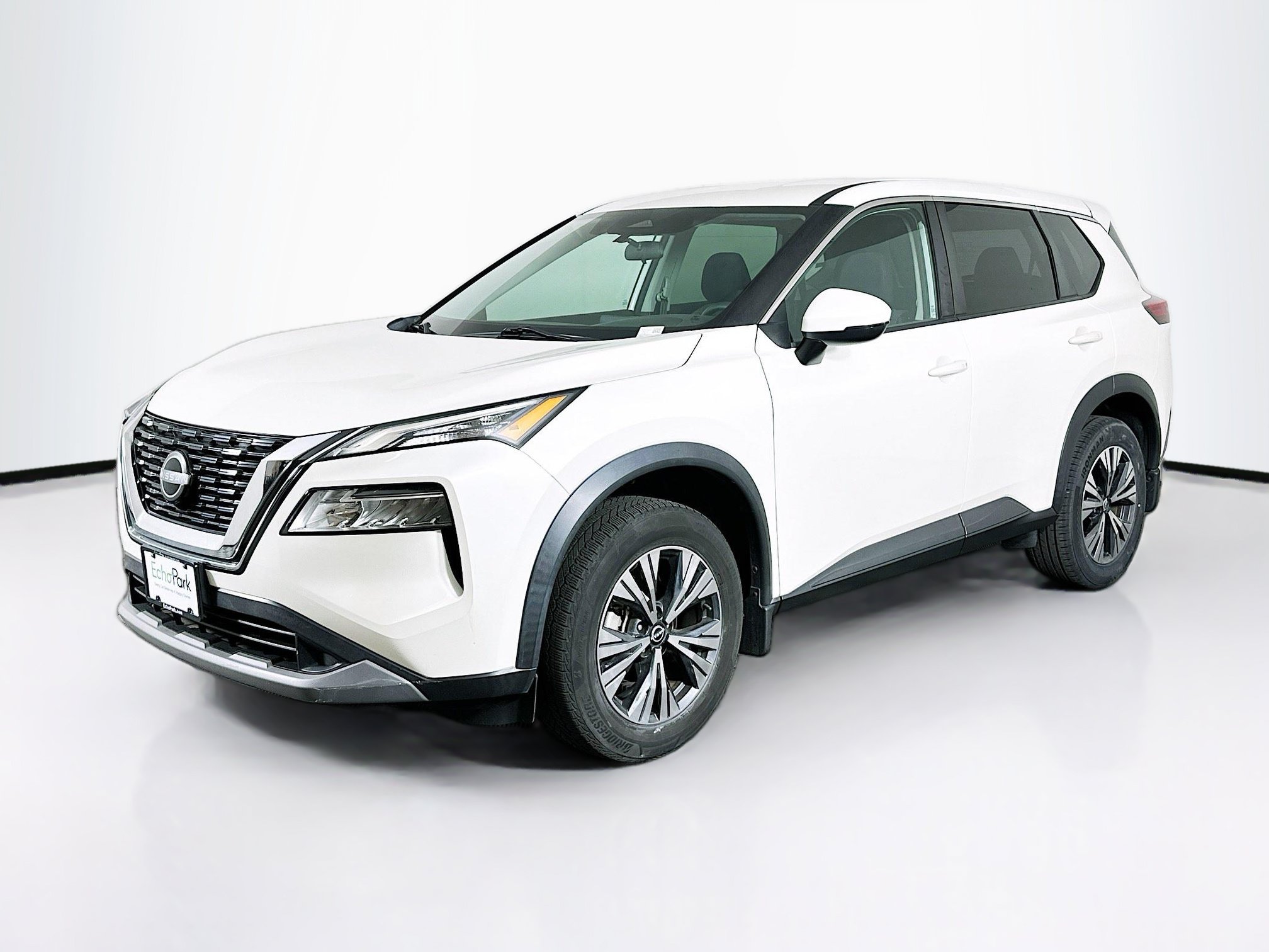 Used 2022 Nissan Rogue SV FWD image 3