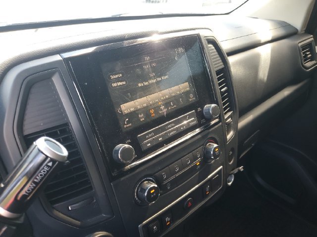 Used 2022 Nissan Titan S RWD image 20