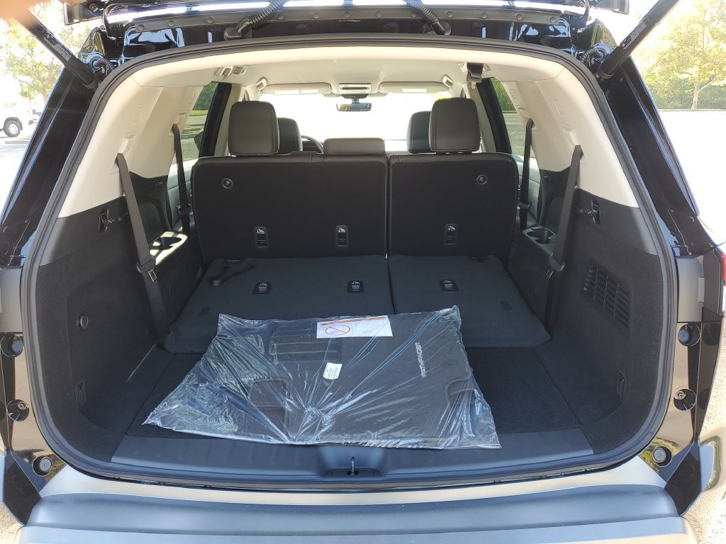 New 2026 Nissan Pathfinder SL FWD image 8