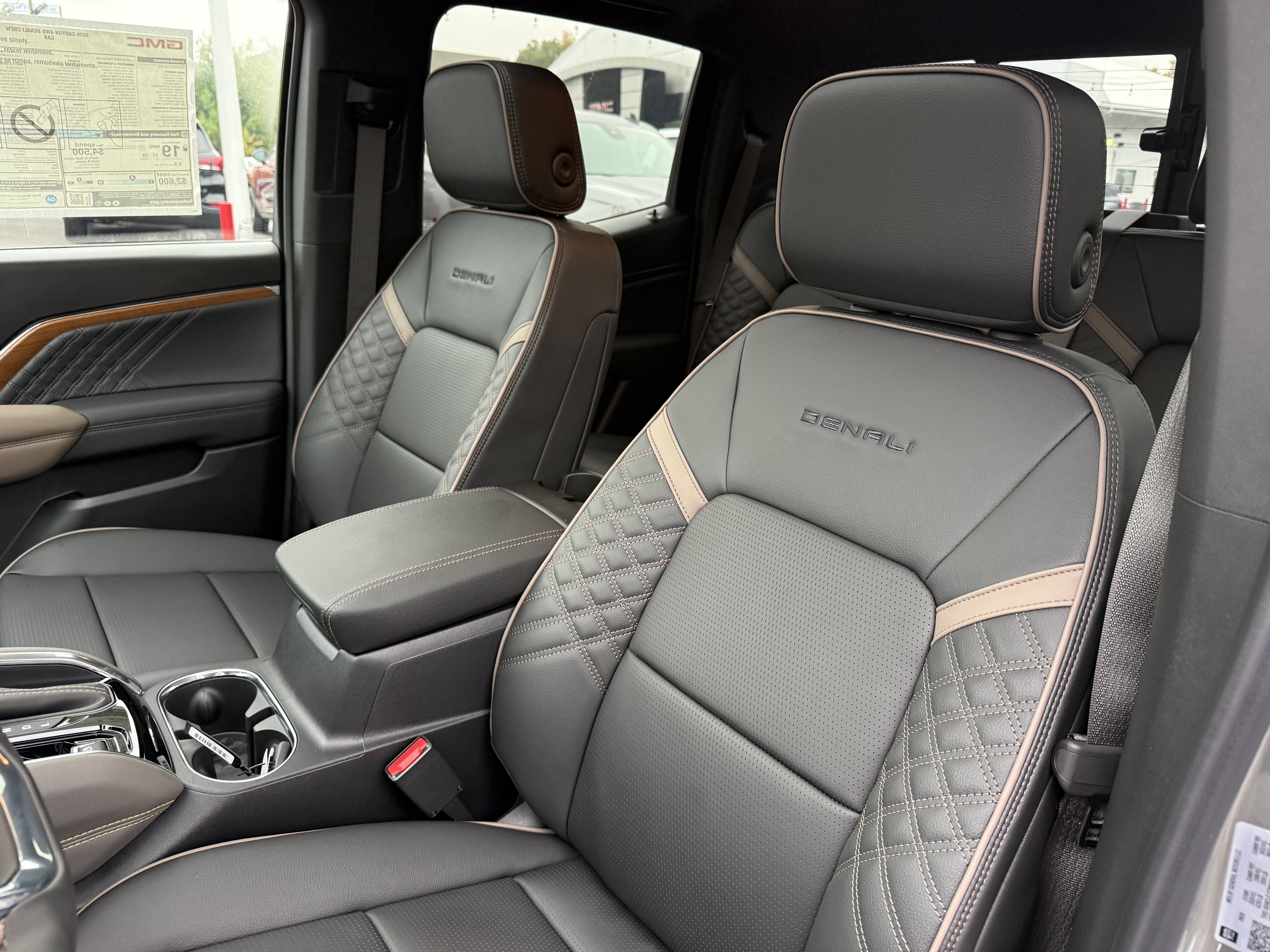 New 2026 GMC Canyon Denali AWD/4WD image 14