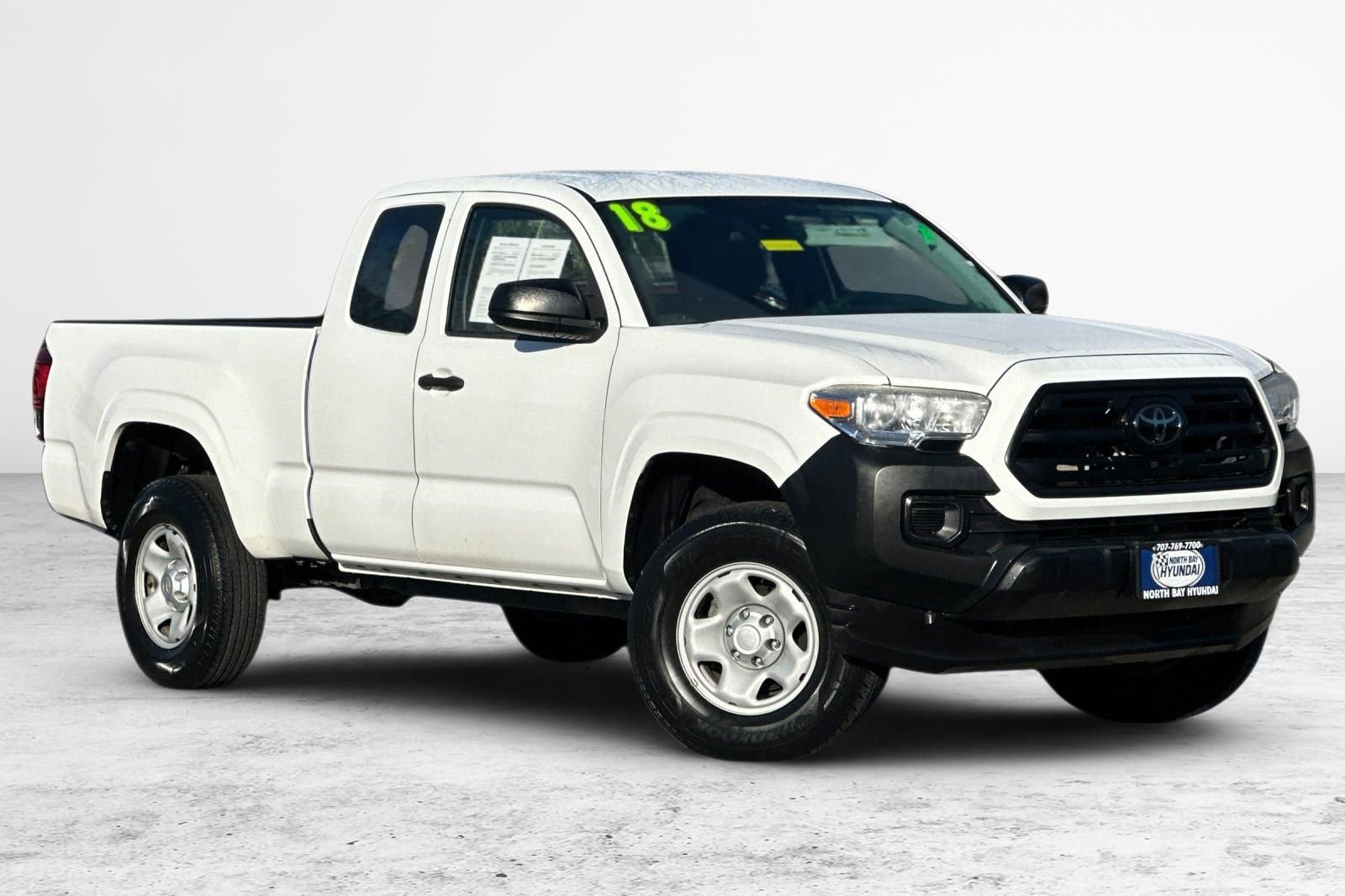 Used 2018 Toyota Tacoma SR image 2