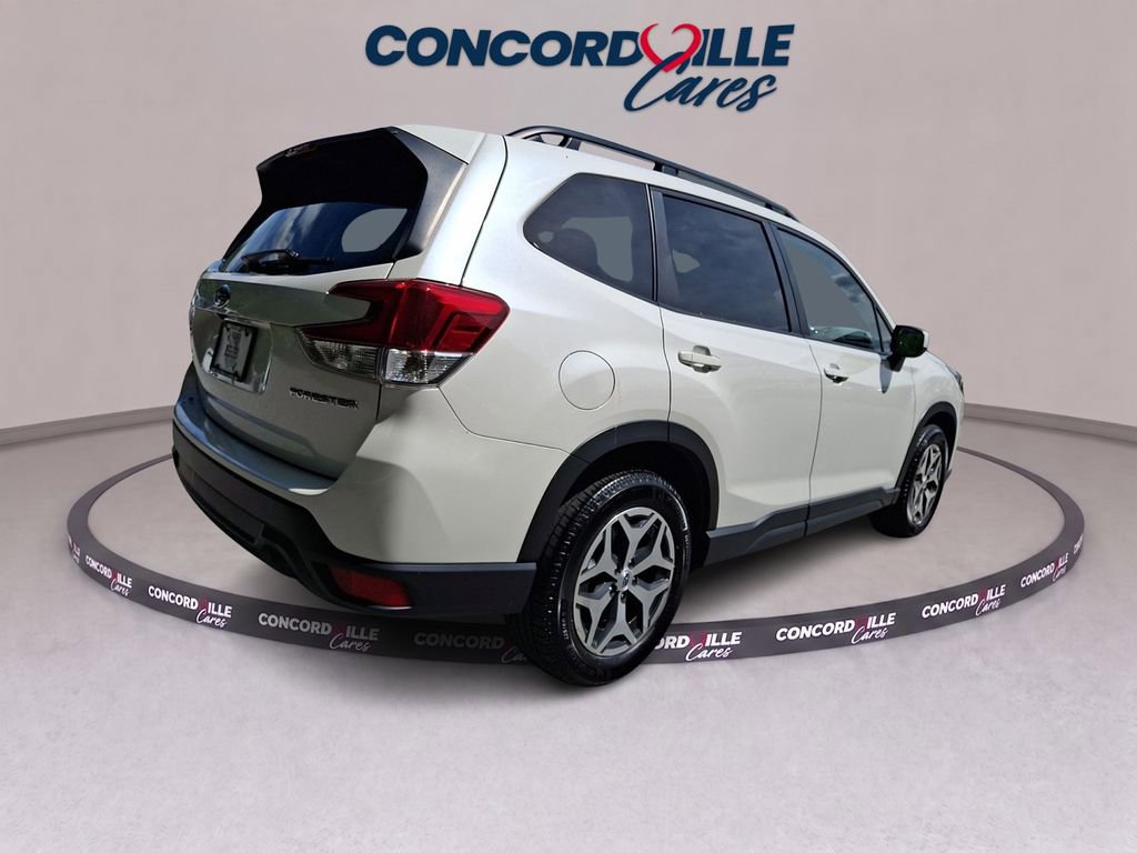 Certified 2023 Subaru Forester Premium AWD/4WD image 7