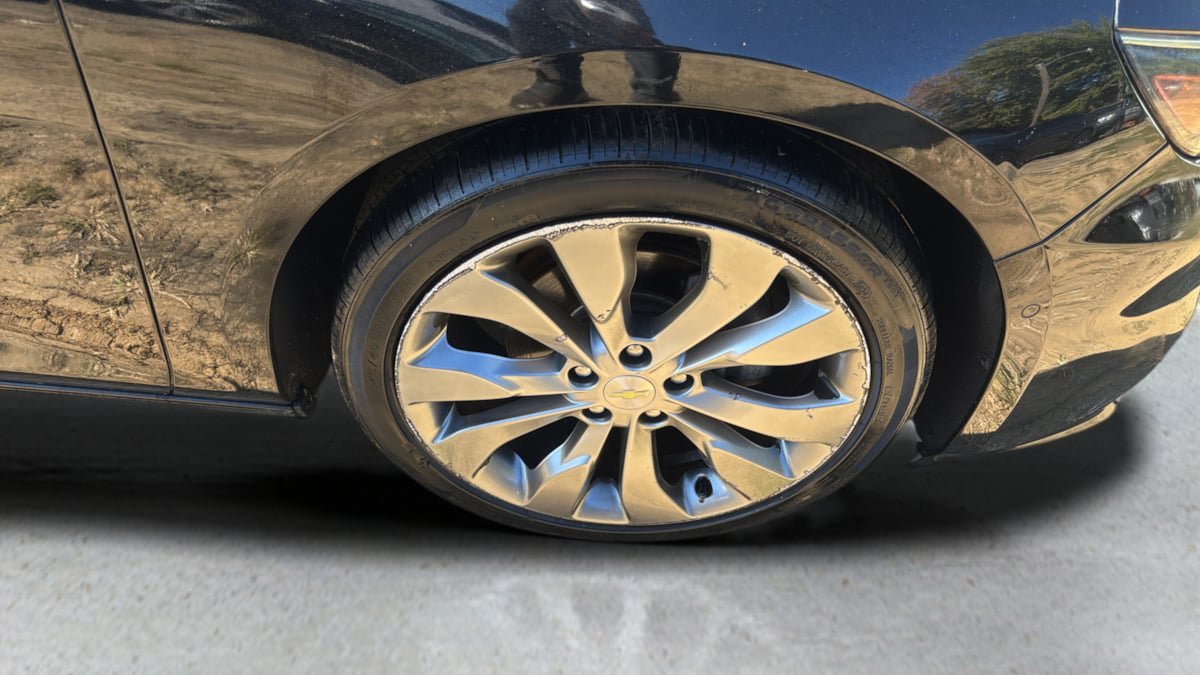 Used 2017 Chevrolet Malibu Premier w/ Premier Sun and Wheel Package FWD image 14
