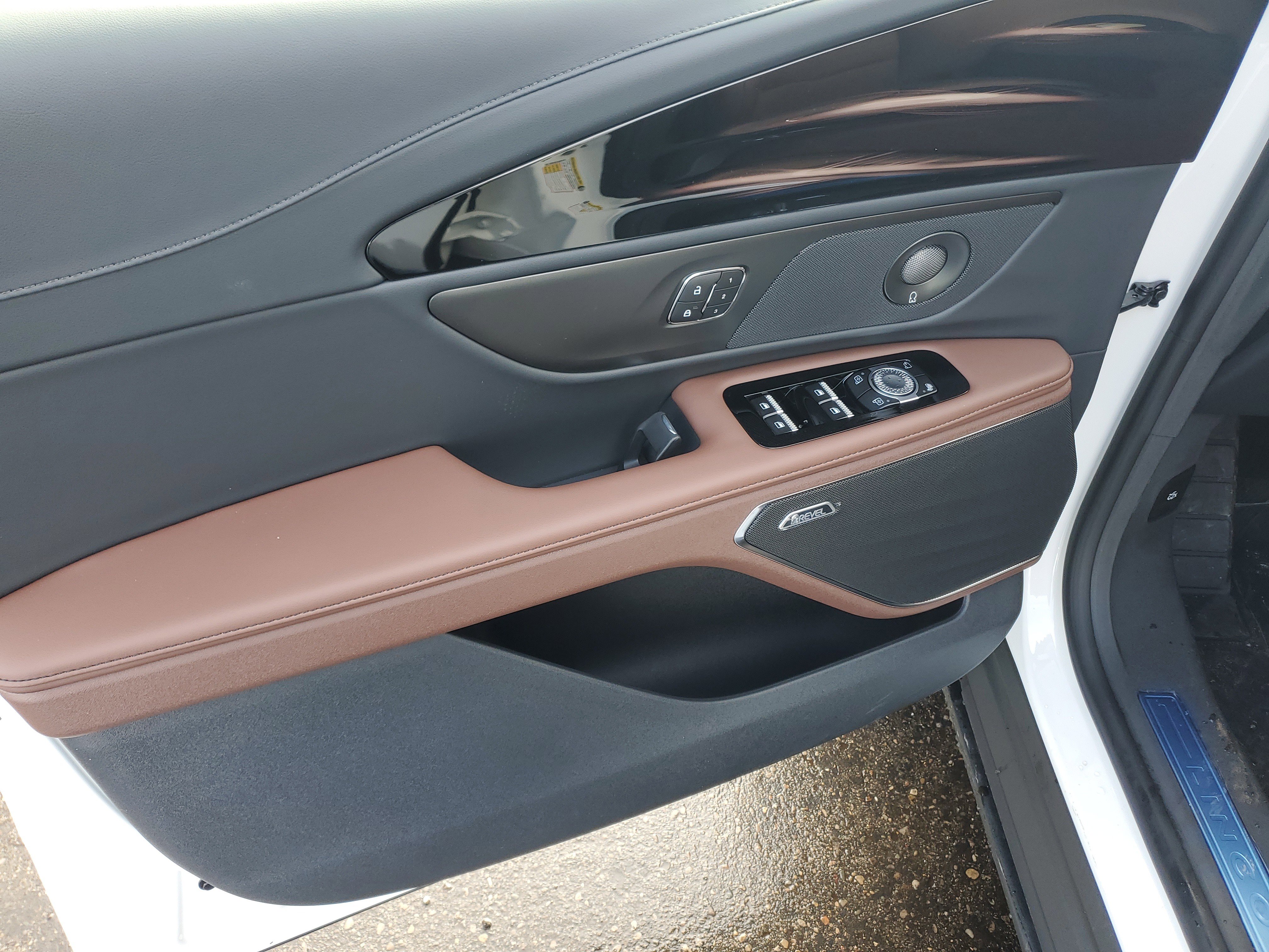 New 2026 Lincoln Nautilus Reserve w/ Jet Appearance Package image 8