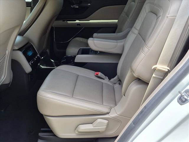 Used 2024 Lincoln Aviator Reserve w/ Equipment Group 201A RWD image 18