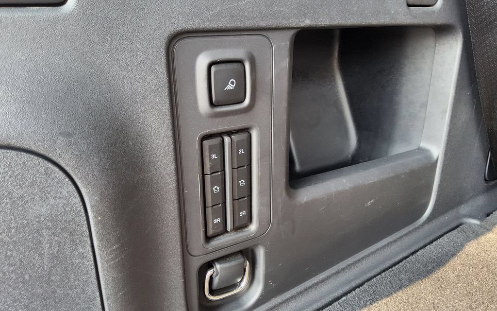 Used 2025 Ford Expedition Active AWD/4WD image 36