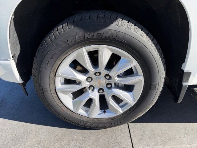 Used 2024 Chevrolet Silverado 1500 Custom image 4