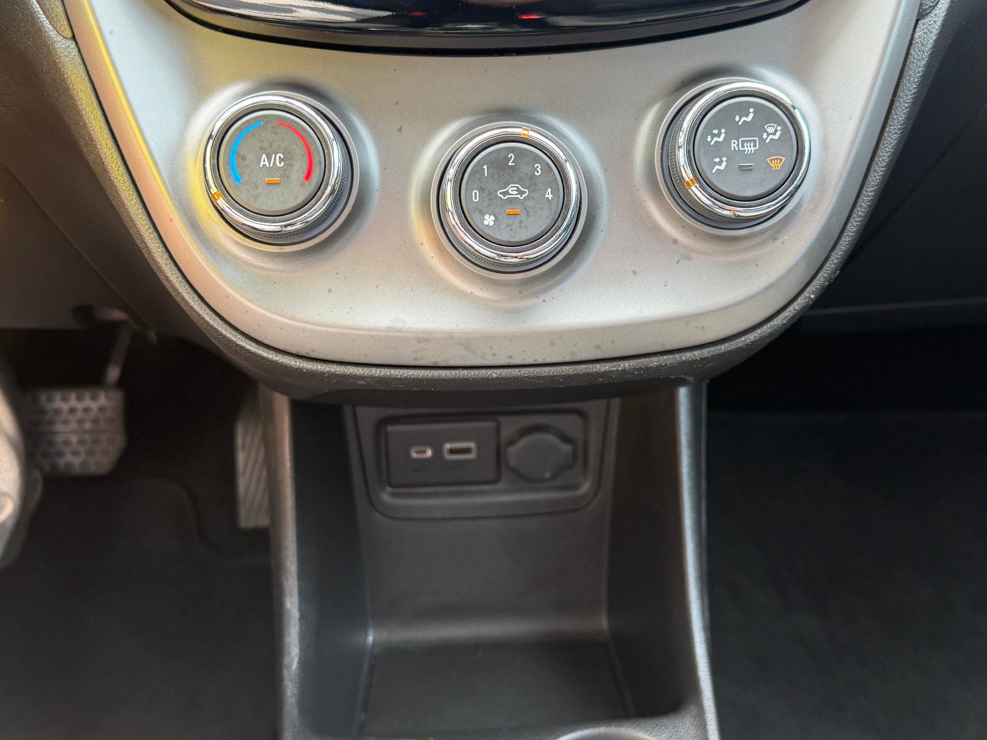 Used 2022 Chevrolet Spark LS FWD image 13