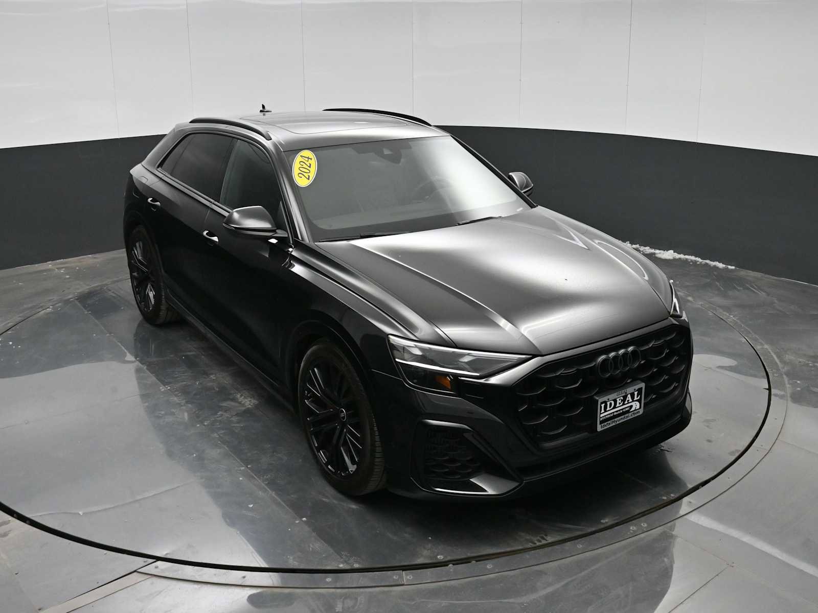 Used 2024 Audi SQ8 Premium Plus w/ S Sport Package image 22