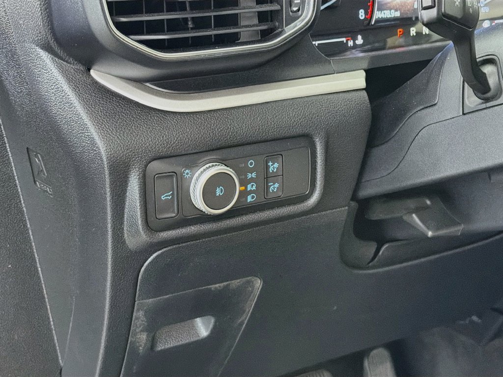 Used 2020 Ford Explorer XLT w/ Equipment Group 202A RWD image 13