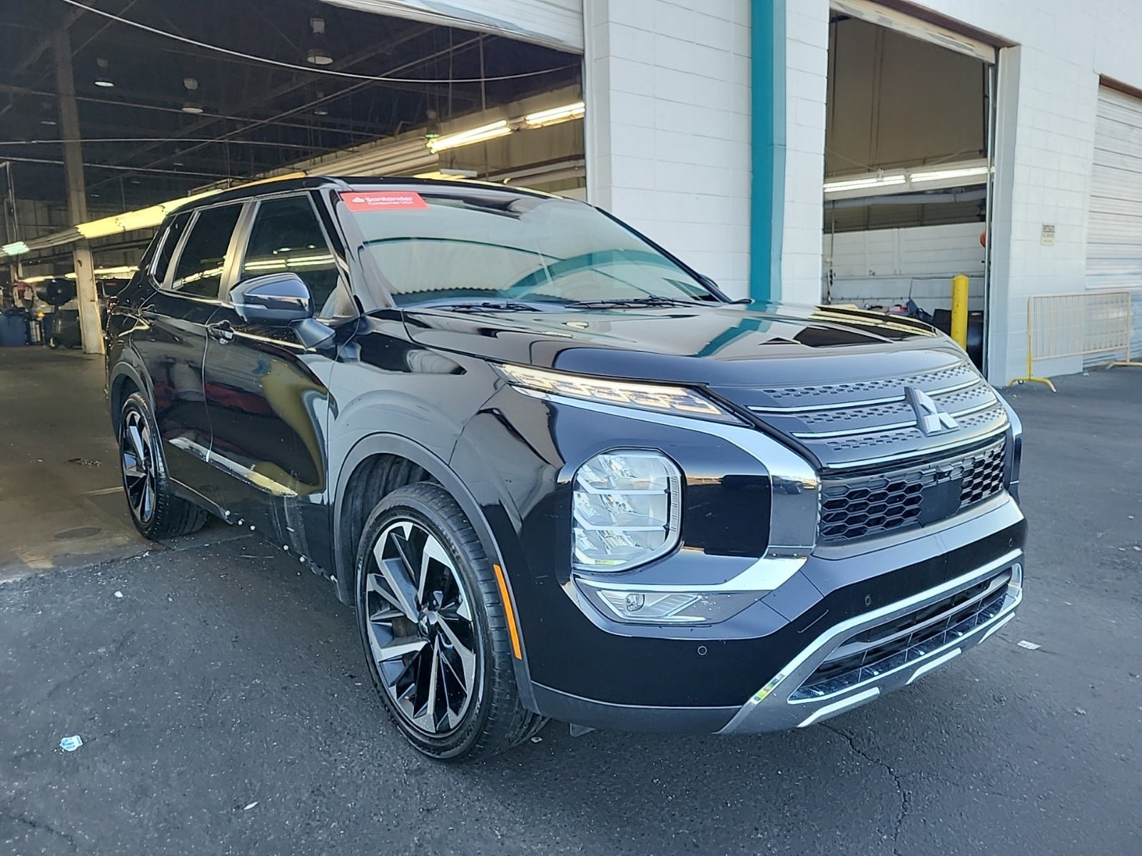 Used 2022 Mitsubishi Outlander SEL Black Edition image 4