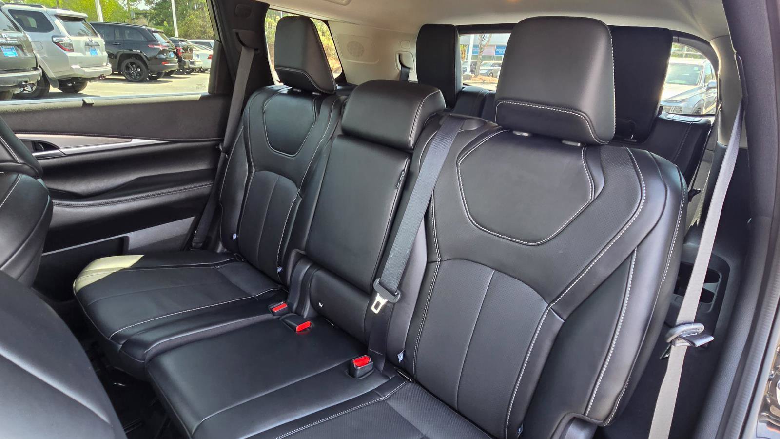 Used 2023 INFINITI QX60 Luxe w/ Vision Package image 40