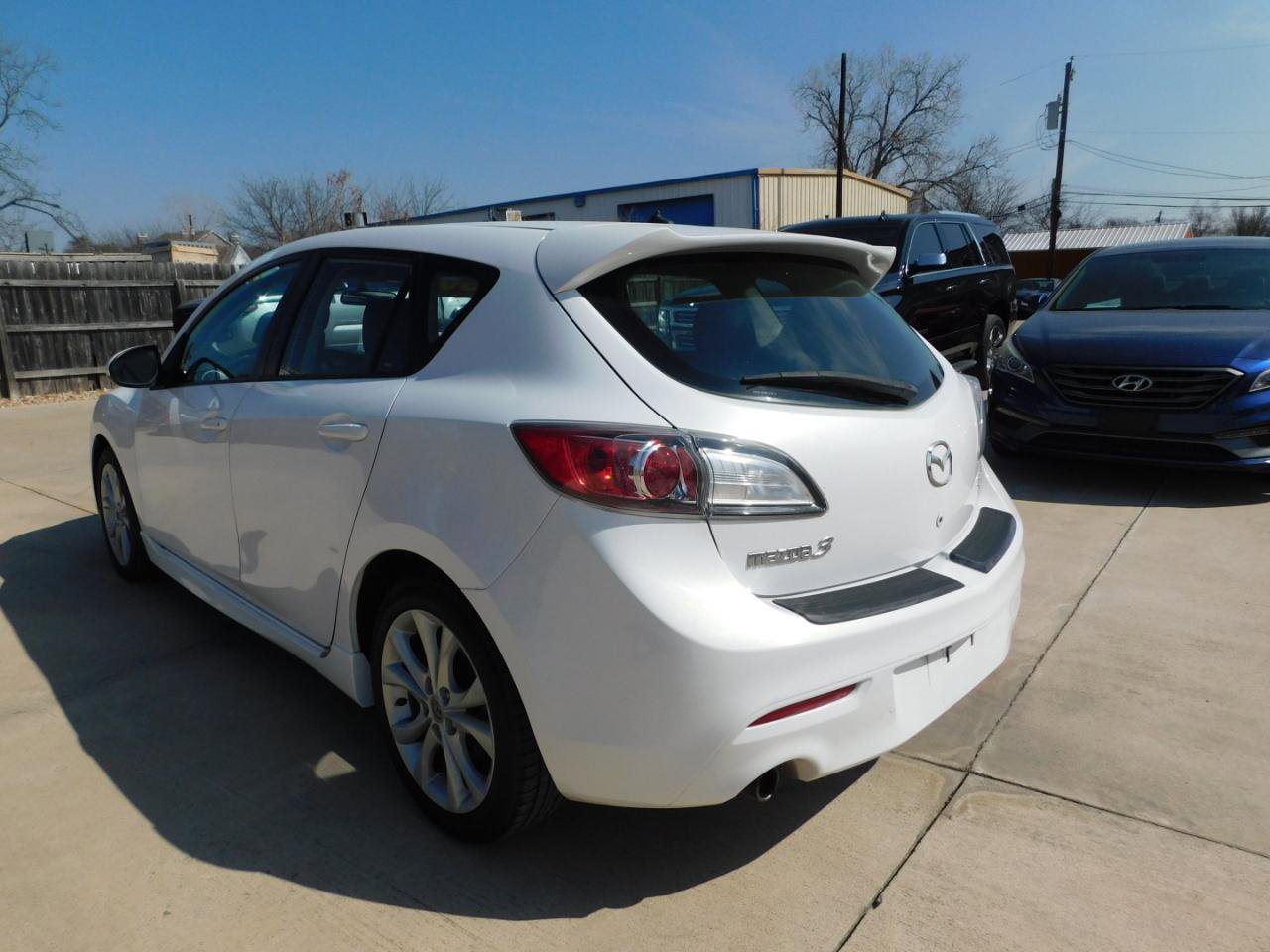 Used 2011 MAZDA MAZDA3 s Sport FWD image 6