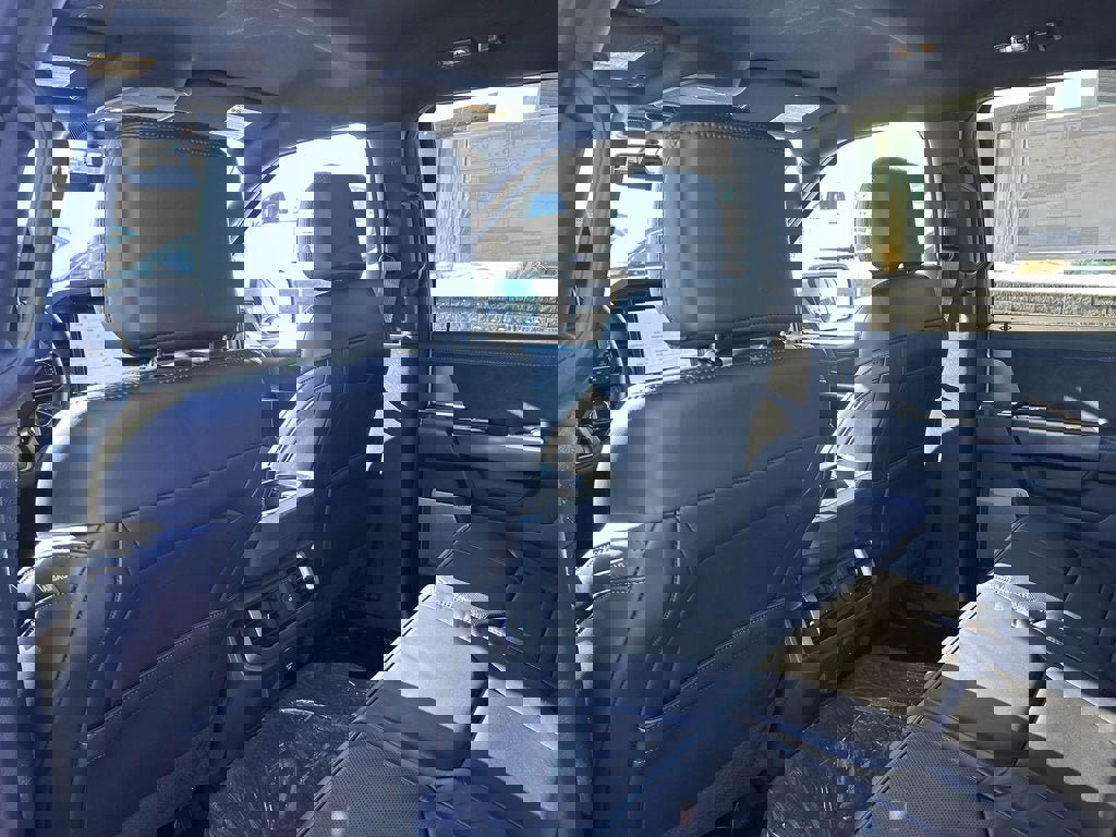 New 2025 Ford F150 Platinum w/ FX4 Off-Road Package image 13