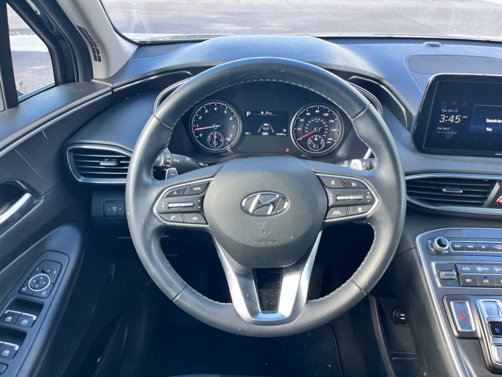 Used 2023 Hyundai Santa Fe SEL FWD image 8
